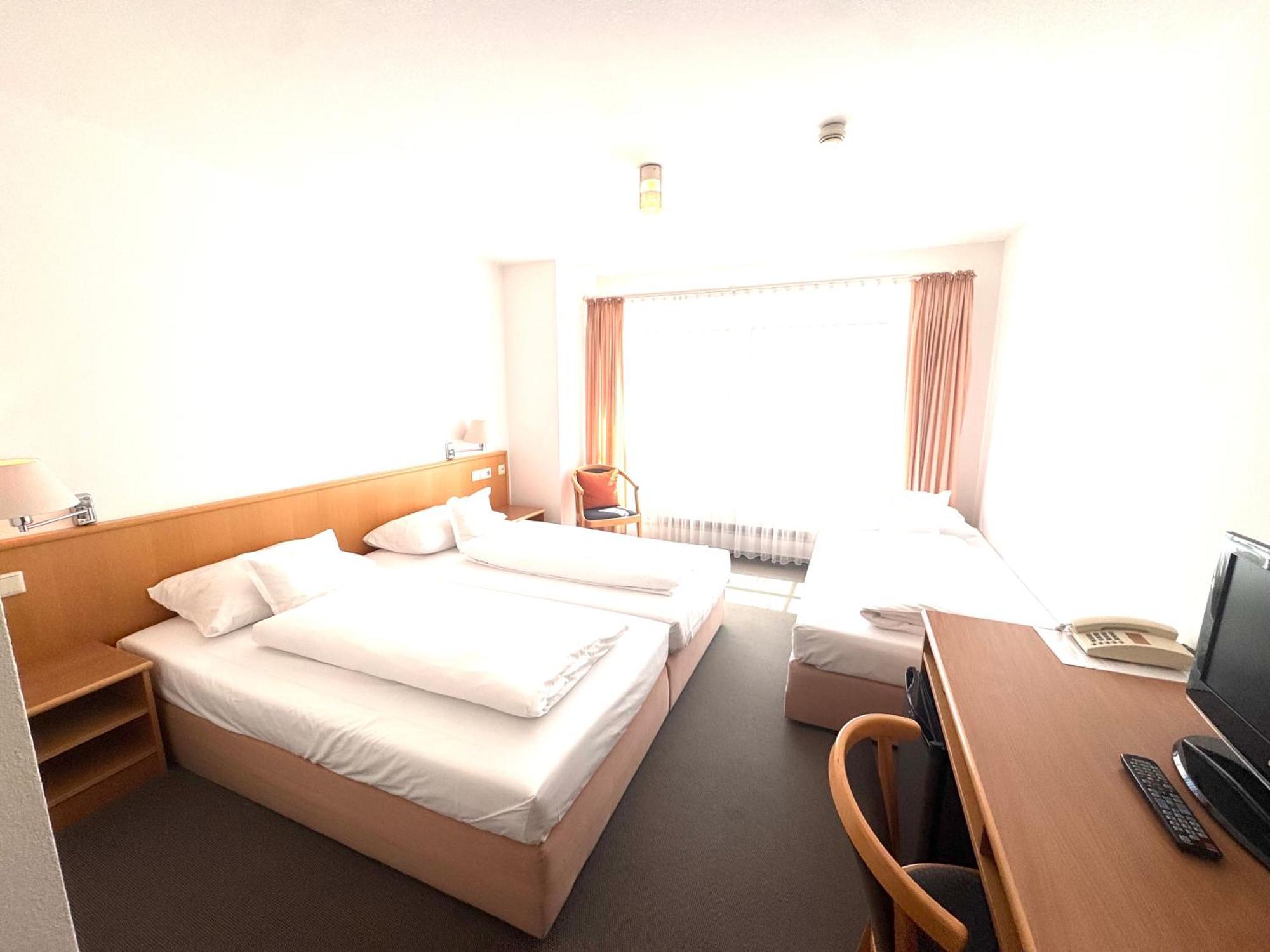 Kirchers Park & Wellnesshotel Kaiserstuhl Garni Endingen am Kaiserstuhl Екстериор снимка