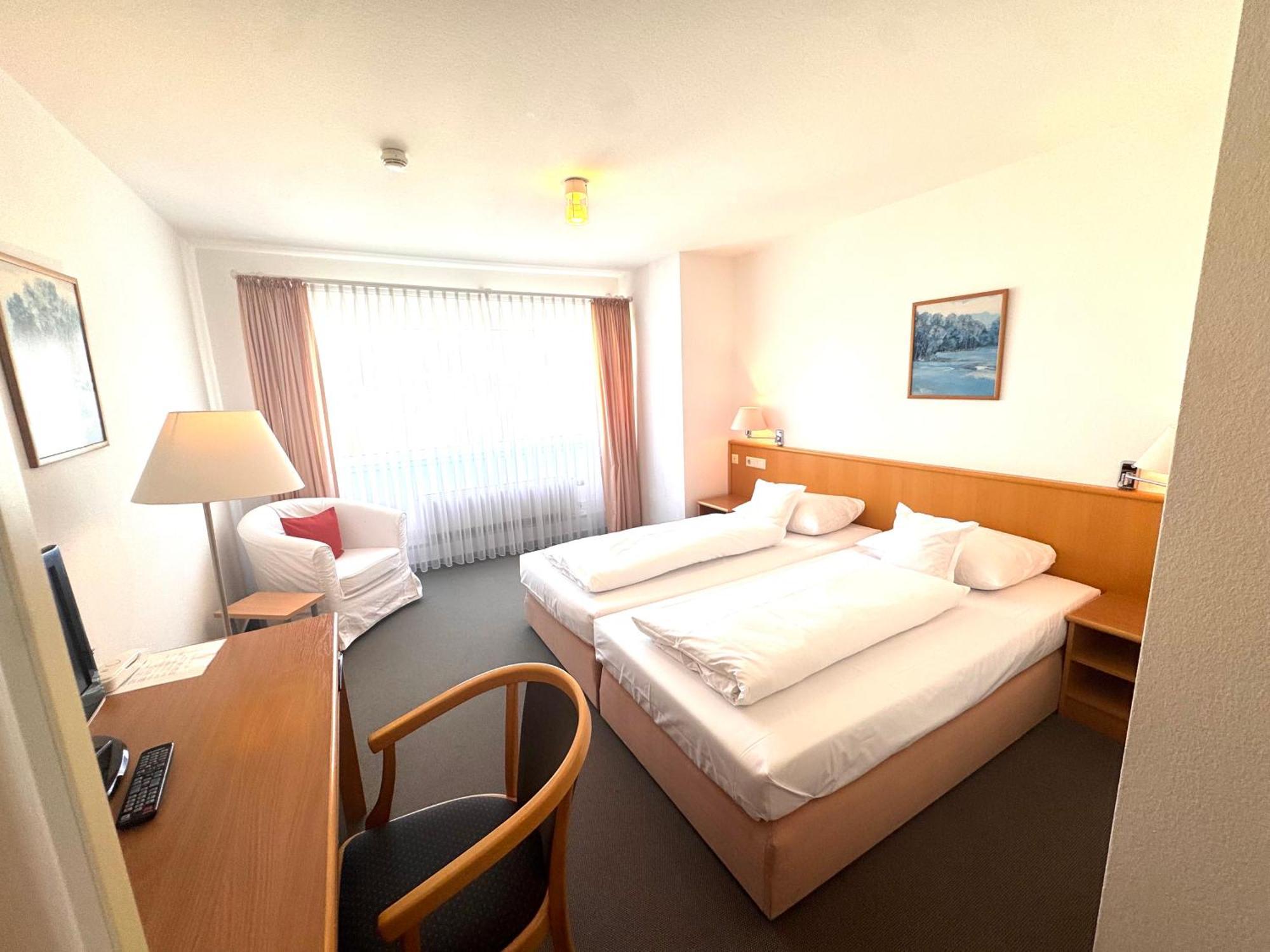 Kirchers Park & Wellnesshotel Kaiserstuhl Garni Endingen am Kaiserstuhl Екстериор снимка