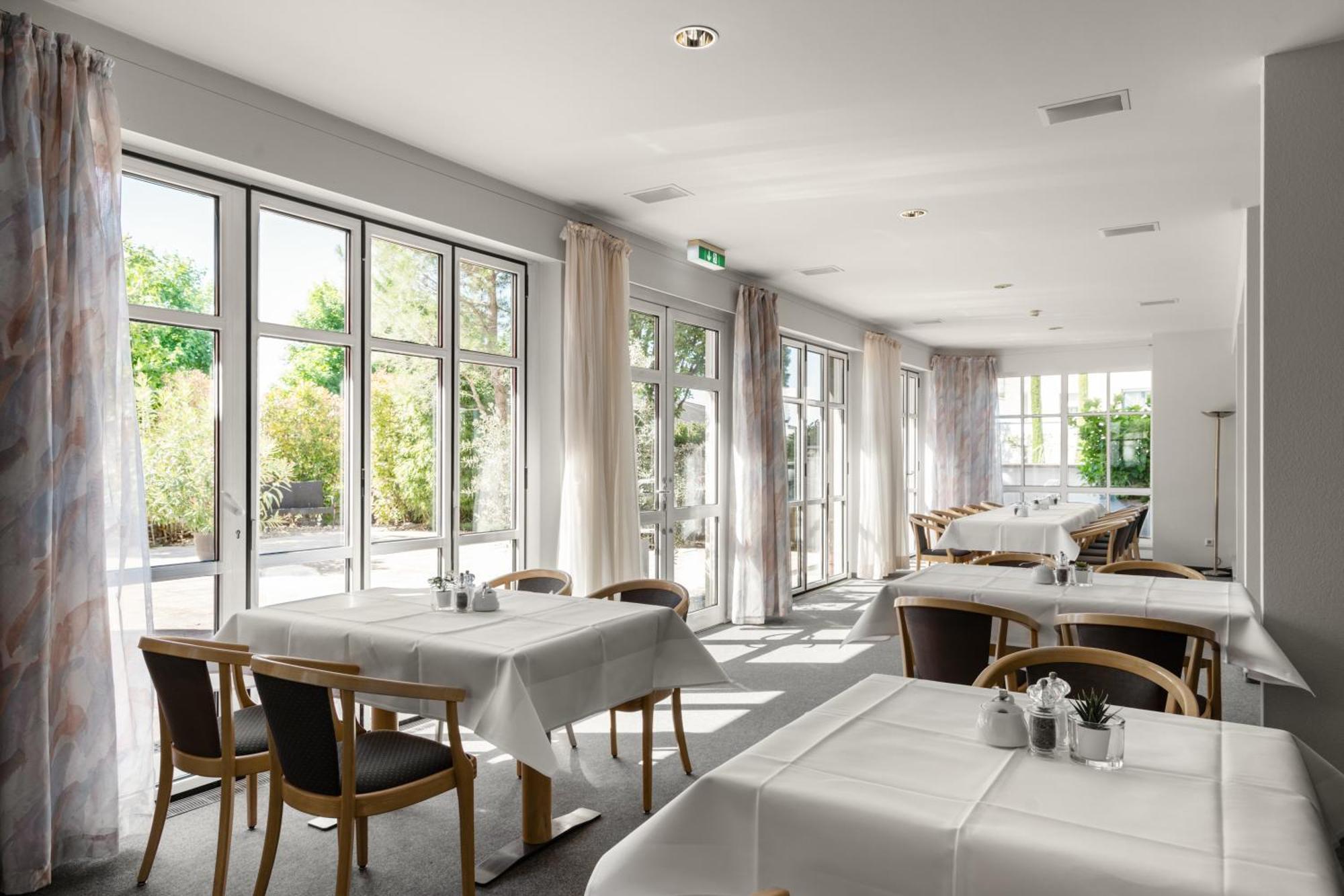 Kirchers Park & Wellnesshotel Kaiserstuhl Garni Endingen am Kaiserstuhl Екстериор снимка